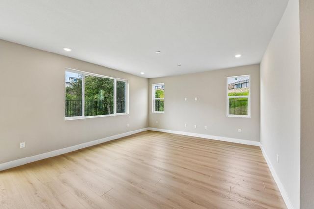 1017 Utah Dr, Placerville, CA 95667