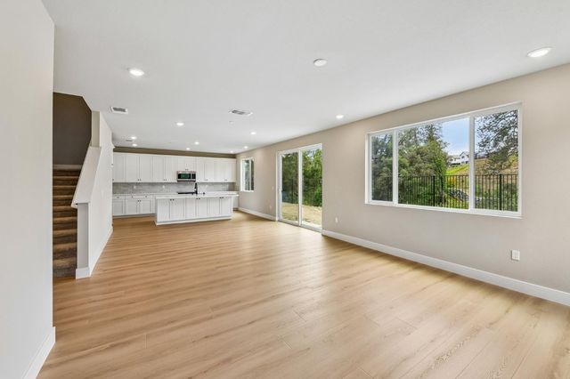 1017 Utah Dr, Placerville, CA 95667