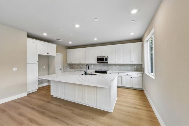 1017 Utah Dr, Placerville, CA 95667