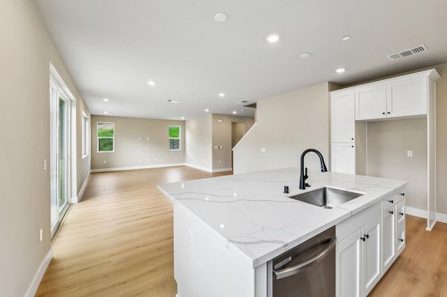 1017 Utah Dr, Placerville, CA 95667