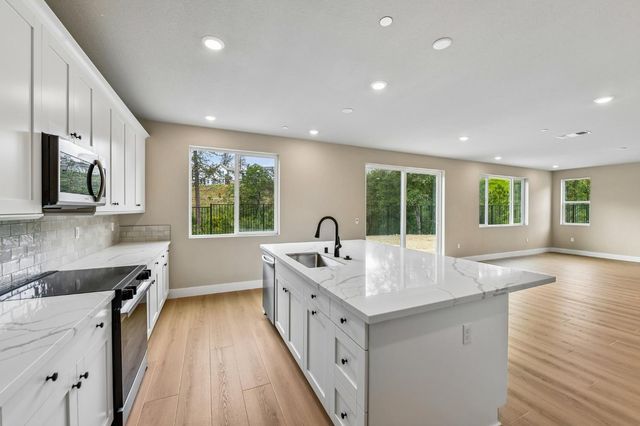 1017 Utah Dr, Placerville, CA 95667