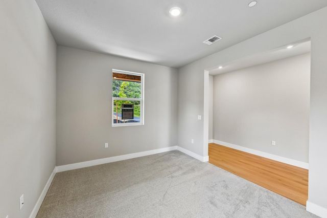1017 Utah Dr, Placerville, CA 95667