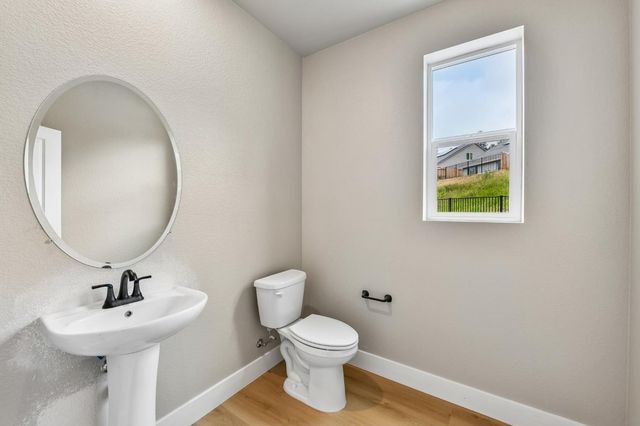 1017 Utah Dr, Placerville, CA 95667