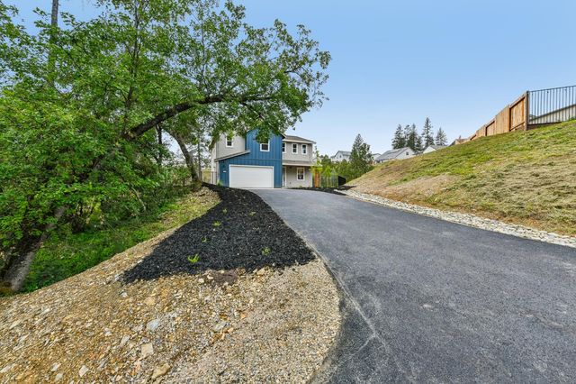 1017 Utah Dr, Placerville, CA 95667