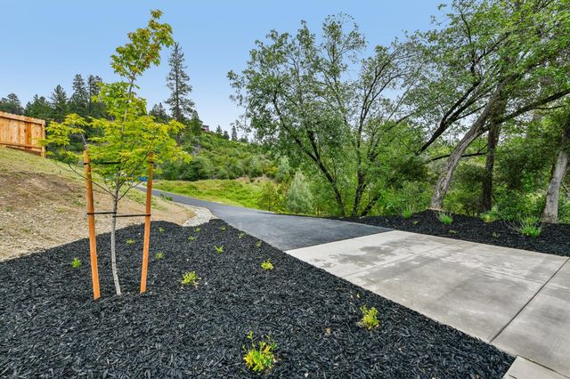 1017 Utah Dr, Placerville, CA 95667