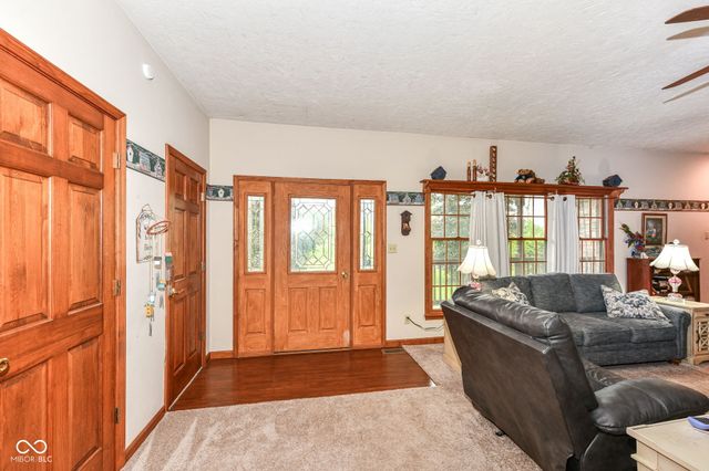 10261 N State Road 37, Elwood, IN 46036