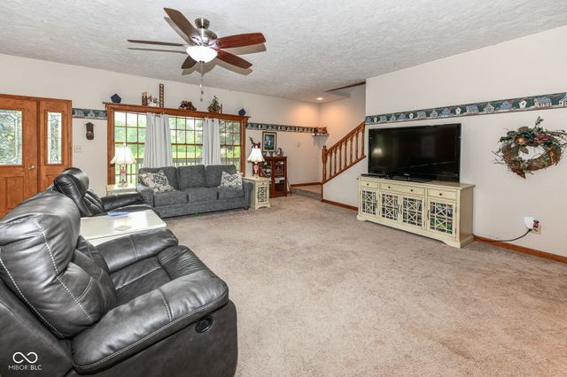 10261 N State Road 37, Elwood, IN 46036