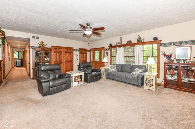 10261 N State Road 37, Elwood, IN 46036