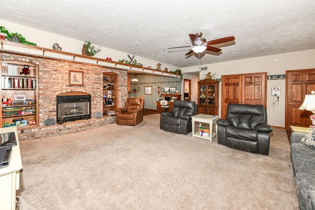 10261 N State Road 37, Elwood, IN 46036