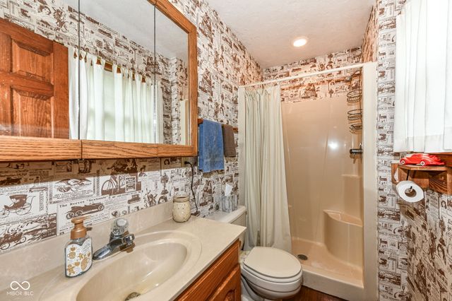 10261 N State Road 37, Elwood, IN 46036