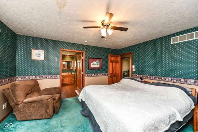10261 N State Road 37, Elwood, IN 46036
