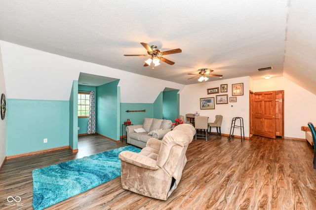 10261 N State Road 37, Elwood, IN 46036