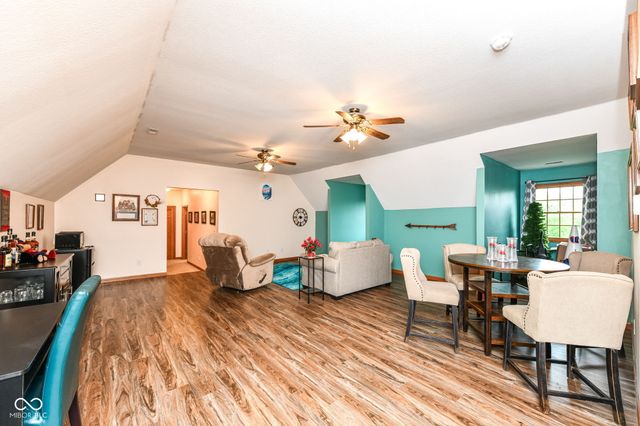 10261 N State Road 37, Elwood, IN 46036