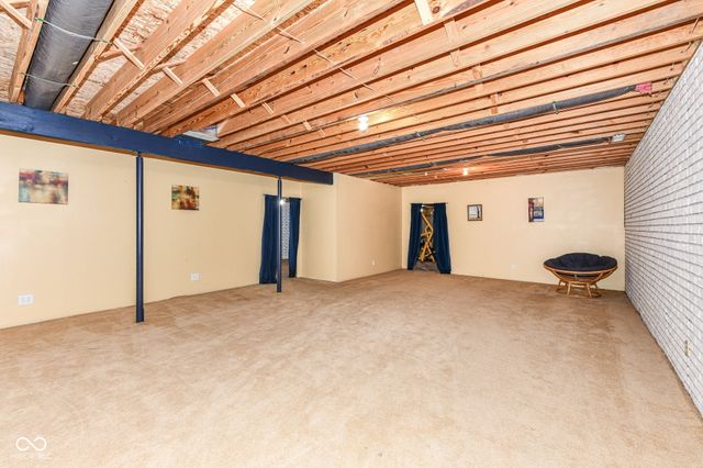 10261 N State Road 37, Elwood, IN 46036