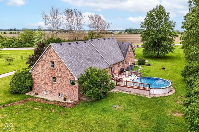 10261 N State Road 37, Elwood, IN 46036