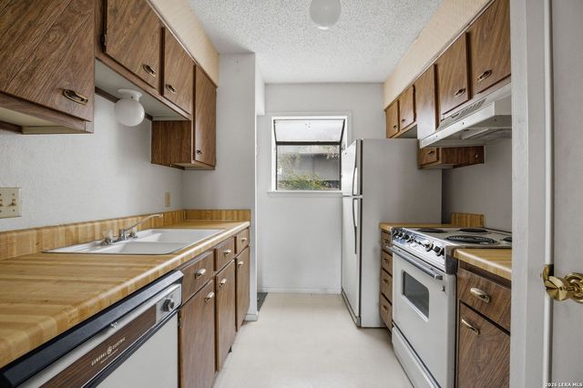 3843 Barrington St Apt 174T, San Antonio, TX 78217