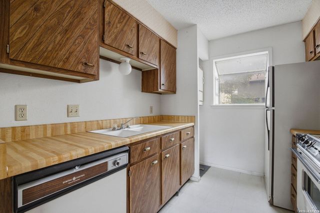 3843 Barrington St Apt 174T, San Antonio, TX 78217