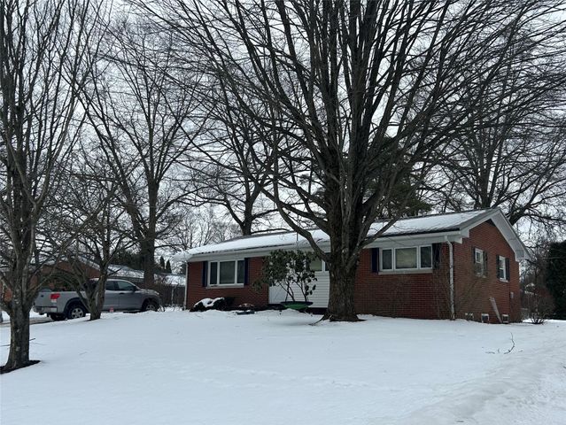 1131 BELMONT Drive, Meadville, PA 16335