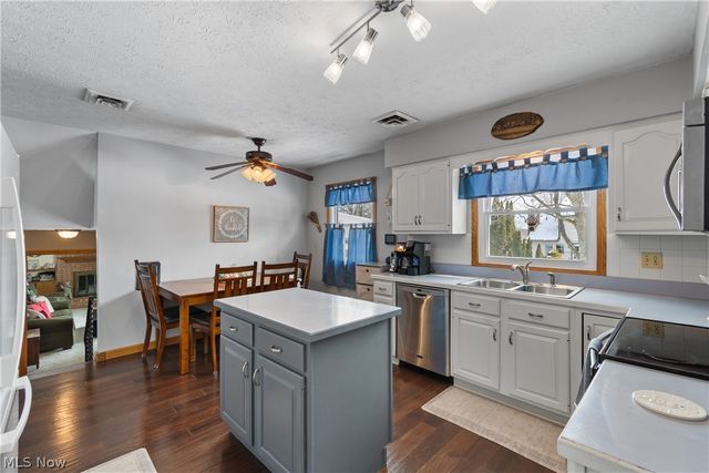 295 High Point Drive, Wadsworth, OH 44281