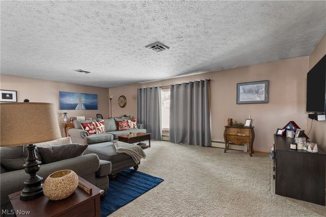 295 High Point Drive, Wadsworth, OH 44281