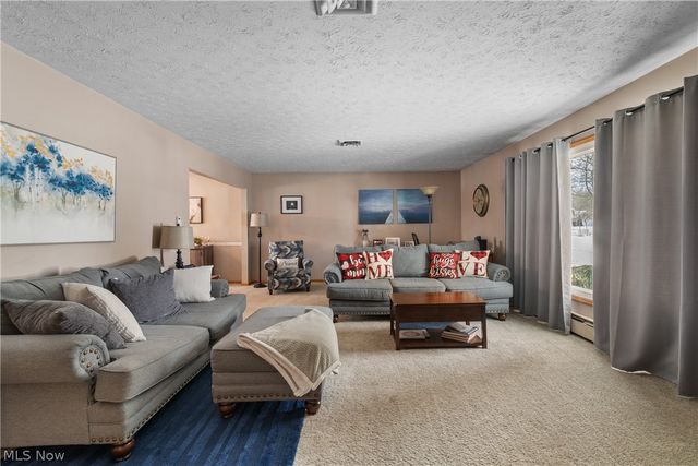 295 High Point Drive, Wadsworth, OH 44281