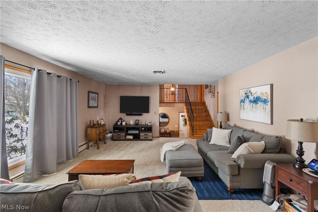 295 High Point Drive, Wadsworth, OH 44281