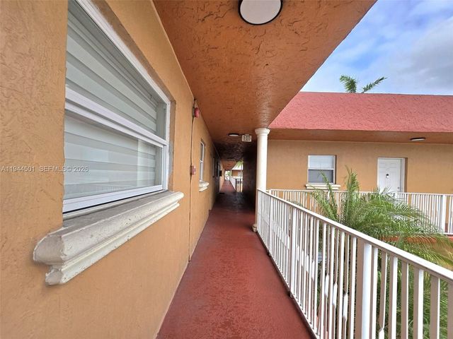 1265 W 24th St 201, Hialeah, FL 33010
