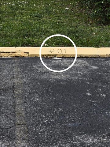 1265 W 24th St 201, Hialeah, FL 33010