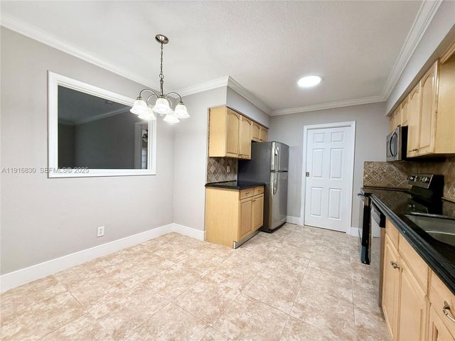 216 SE 5th St, Dania Beach, FL 33004