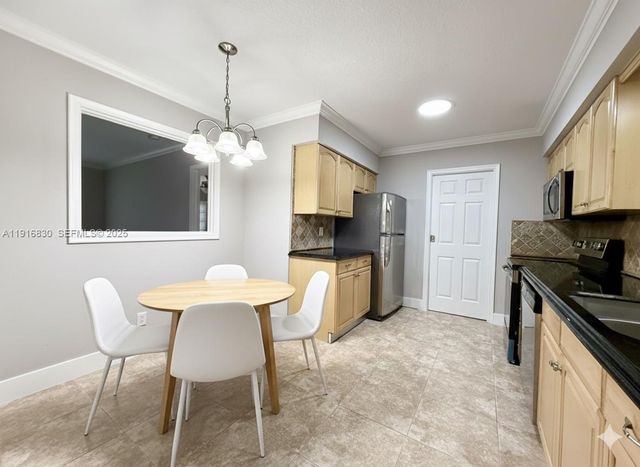 216 SE 5th St, Dania Beach, FL 33004