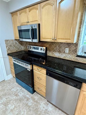 216 SE 5th St, Dania Beach, FL 33004