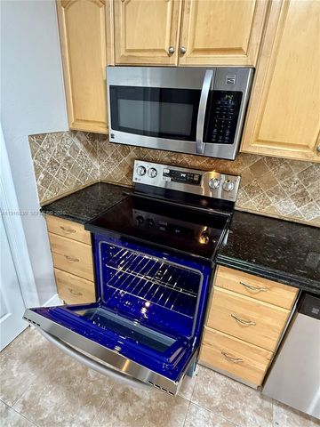 216 SE 5th St, Dania Beach, FL 33004