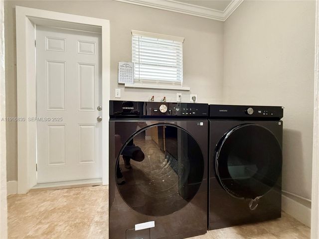 216 SE 5th St, Dania Beach, FL 33004