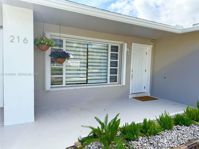 216 SE 5th St, Dania Beach, FL 33004