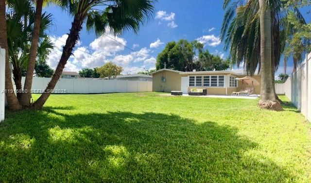 216 SE 5th St, Dania Beach, FL 33004