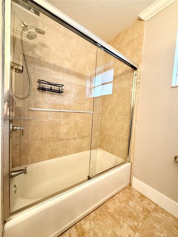 216 SE 5th St, Dania Beach, FL 33004