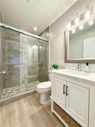 216 SE 5th St, Dania Beach, FL 33004