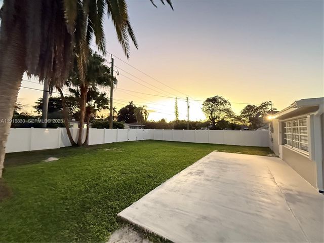 216 SE 5th St, Dania Beach, FL 33004