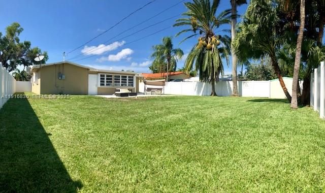 216 SE 5th St, Dania Beach, FL 33004