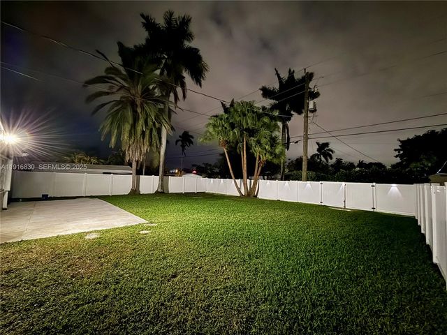 216 SE 5th St, Dania Beach, FL 33004