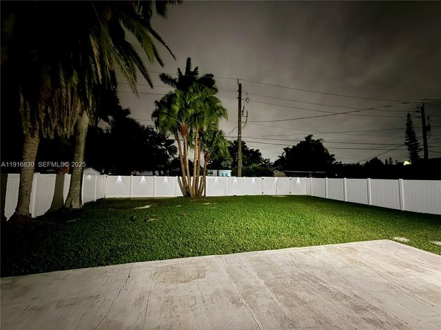 216 SE 5th St, Dania Beach, FL 33004