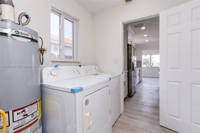 922 Nautilus Isle, Dania Beach, FL 33004