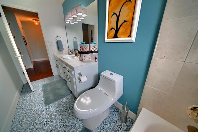 3904 Dragoo Park Dr, Modesto, CA 95356