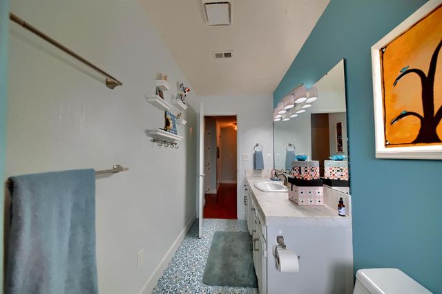 3904 Dragoo Park Dr, Modesto, CA 95356