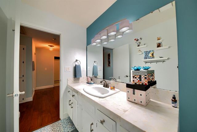 3904 Dragoo Park Dr, Modesto, CA 95356