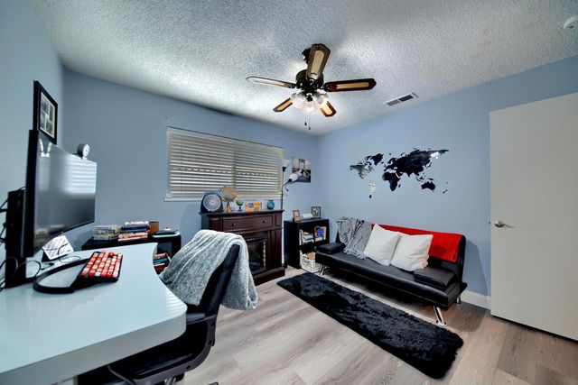 3904 Dragoo Park Dr, Modesto, CA 95356