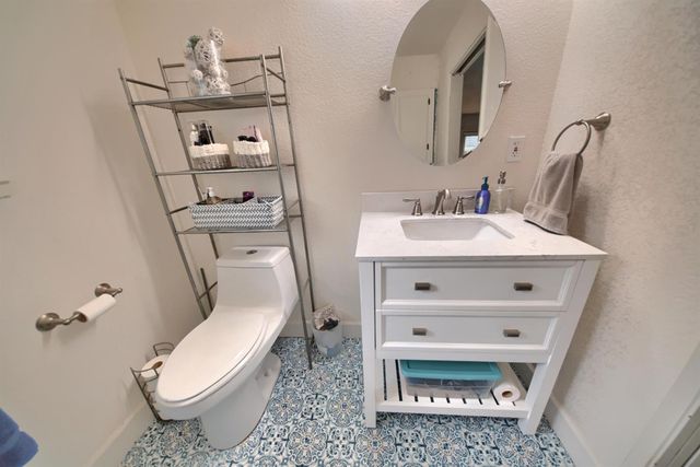 3904 Dragoo Park Dr, Modesto, CA 95356