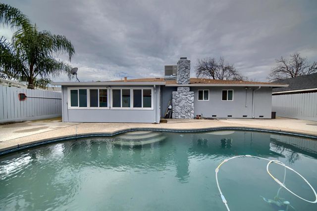 3904 Dragoo Park Dr, Modesto, CA 95356