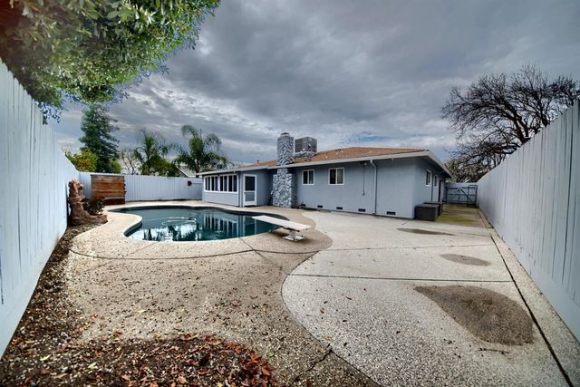 3904 Dragoo Park Dr, Modesto, CA 95356