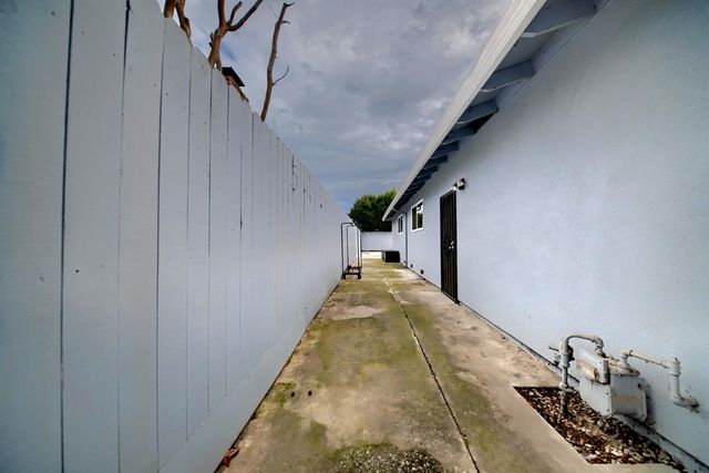 3904 Dragoo Park Dr, Modesto, CA 95356